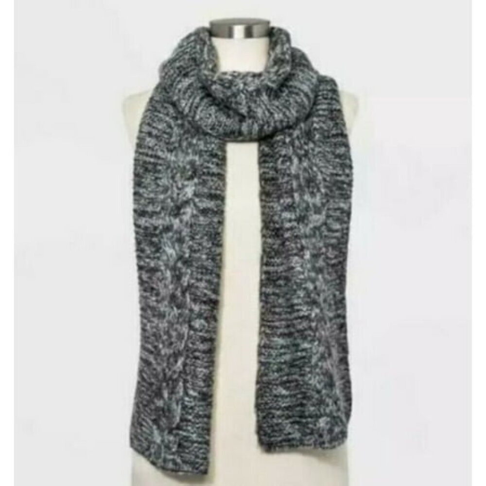 Cozy Knit Gray Cable Scarf For Women Winter Accessory Soft & Warm